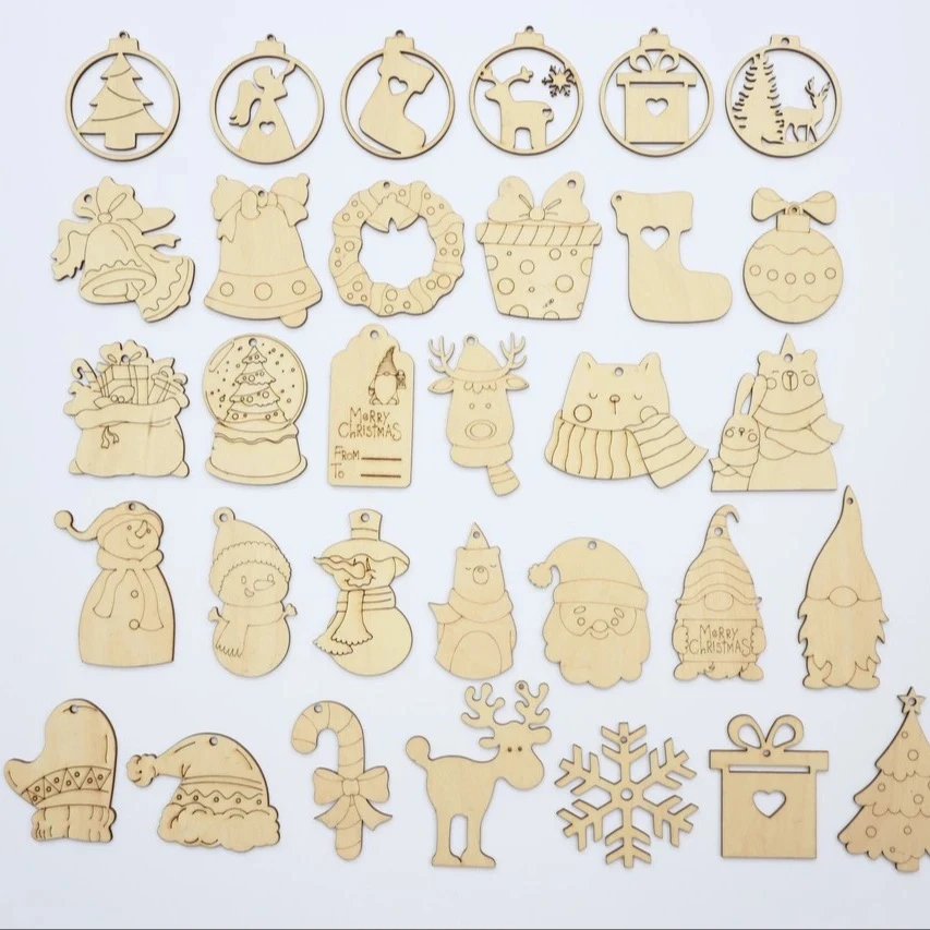 木製クリスマスツリーの装飾